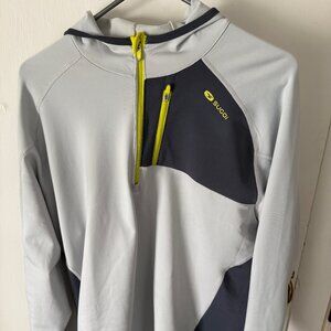 Sugoi Hooded 1/4 Zip for Cold weather athletic top